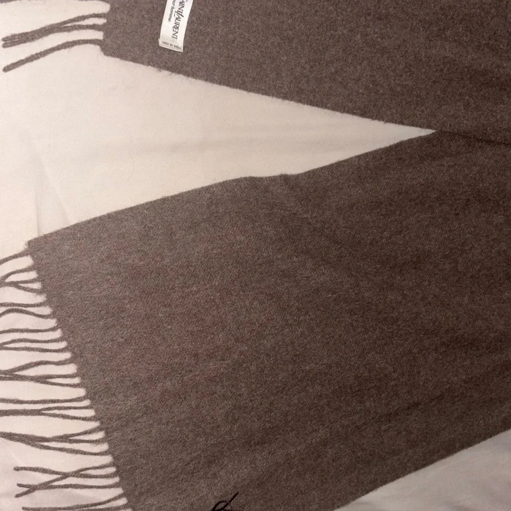 Gray Fringed Scarf - Picture 6 of 7